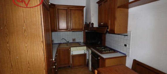 6-salle Appartement à Montevarchi, Italy No. 236480 13