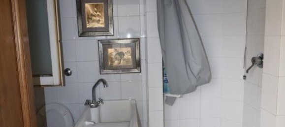 6-salle Appartement à Montevarchi, Italy No. 236480 12