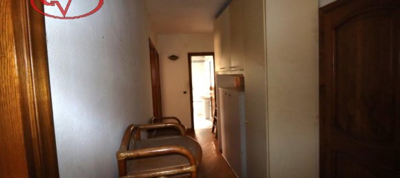 6-salle Appartement à Montevarchi, Italy No. 236480 20