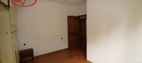 6-salle Appartement à Montevarchi, Italy No. 236480 17