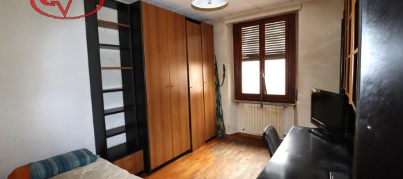 6-salle Appartement à Montevarchi, Italy No. 236480 21
