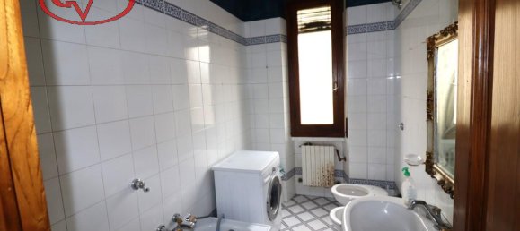 6-salle Appartement à Montevarchi, Italy No. 236480 26