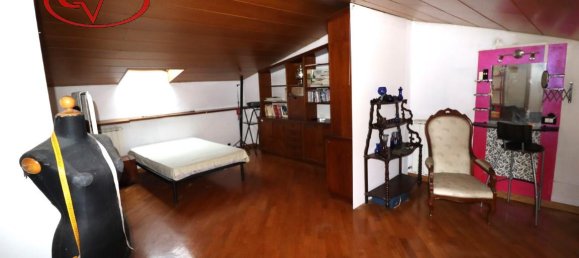 6-salle Appartement à Montevarchi, Italy No. 236480 28