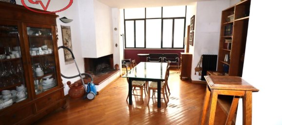 6-salle Appartement à Montevarchi, Italy No. 236480 4
