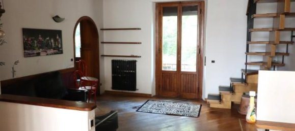 6-salle Appartement à Montevarchi, Italy No. 236480 5