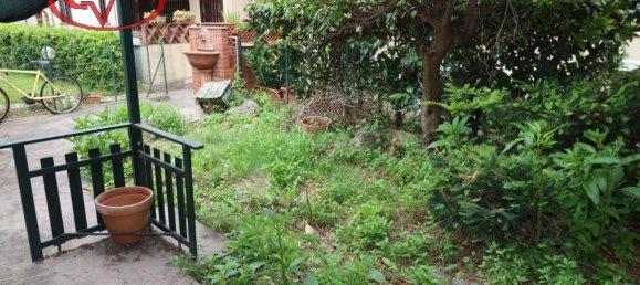 6-salle Appartement à Montevarchi, Italy No. 236480 36