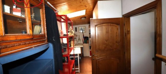 6-salle Appartement à Montevarchi, Italy No. 236480 31