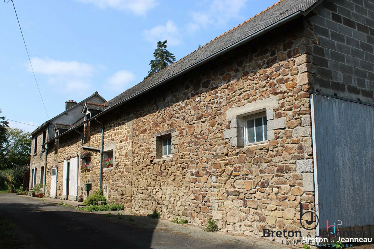 2 Schlafzimmer Haus in Mayenne, France, Nr. 357802