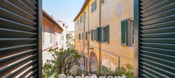 5 غرف نوم شقة في Pisa, Italy رقم 273994 34