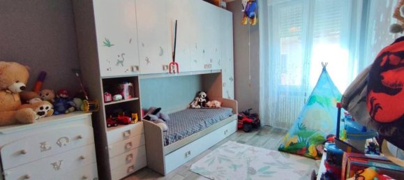 3غرفة شقة في Piacenza, Italy رقم 26203 11