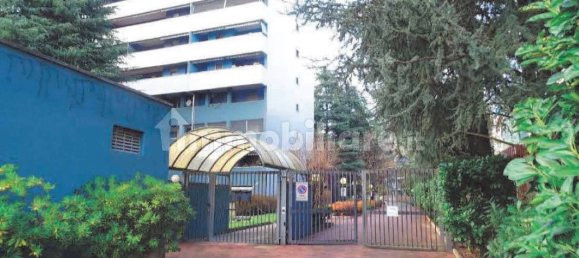 4 bedrooms Apartment in Milan, Italy No. 275785 2