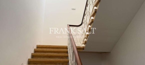 3 bedrooms Townhouse in Zabbar, Malta No. 11722 3