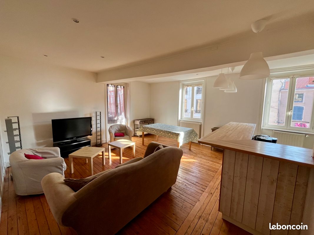 2 bedrooms Apartment in Roanne, France No. 316549