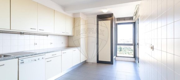 5 Schlafzimmer Doppelhaus in Lisbon, Portugal, Nr. 307011 31