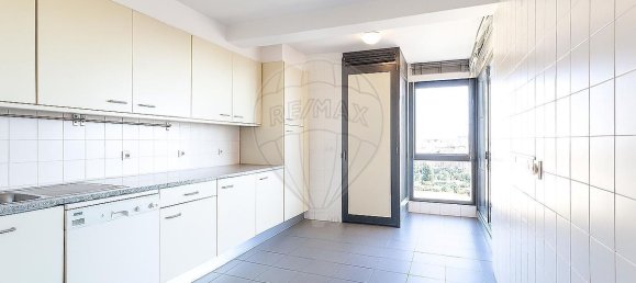 5 Schlafzimmer Doppelhaus in Lisbon, Portugal, Nr. 307011 14