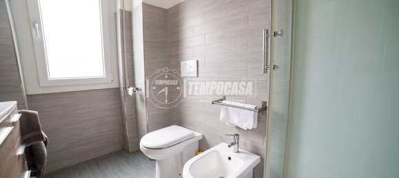 Apartamento de 3 divisões em Arona, Italy N.º 306689 16