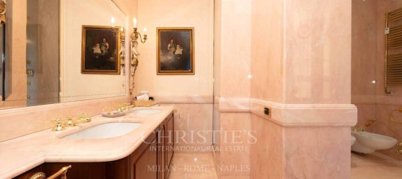 4 bedrooms Apartment in Milan, Italy No. 244233 20