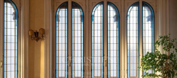 4 bedrooms Apartment in Milan, Italy No. 244233 5