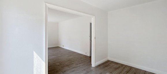 2 bedrooms Apartment in Paris, France No. 324975 9