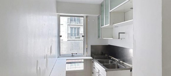 2 bedrooms Apartment in Paris, France No. 324975 4