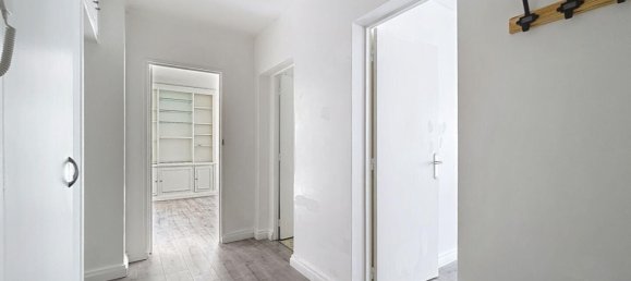 2 bedrooms Apartment in Paris, France No. 324975 5