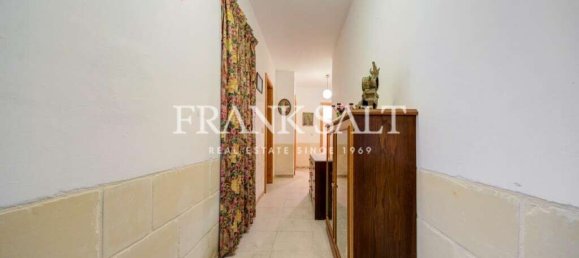 2 bedrooms Maisonette in Valletta, Malta No. 2677 8