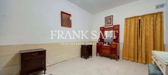 2 bedrooms Maisonette in Valletta, Malta No. 2677 6
