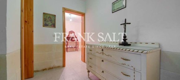 2 bedrooms Maisonette in Valletta, Malta No. 2677 7