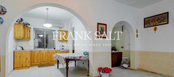 2 bedrooms Maisonette in Valletta, Malta No. 2677 3