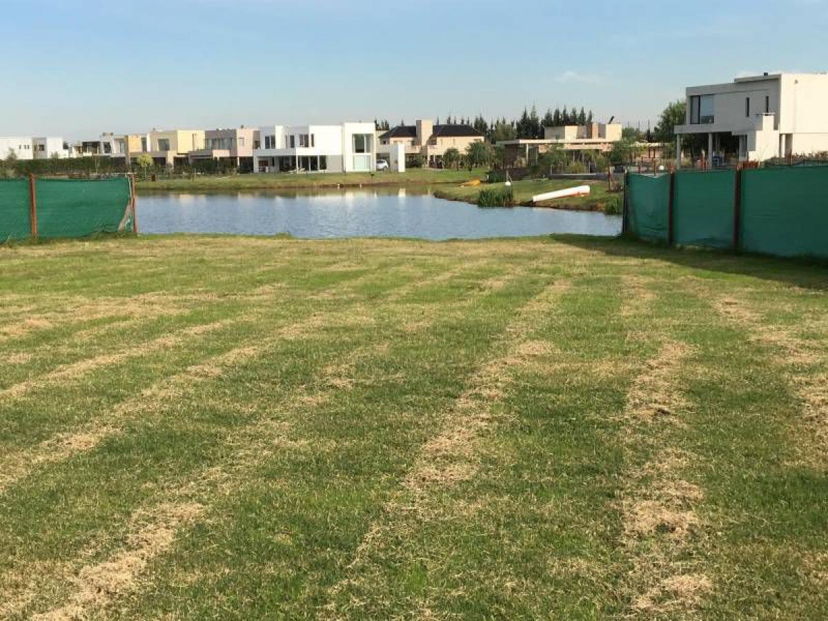  Land in Tigre, Argentina No. 37933