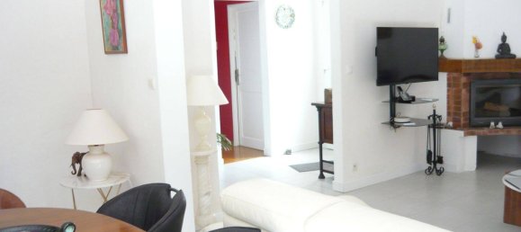 3 bedrooms Castles in Velaux, France No. 333985 6