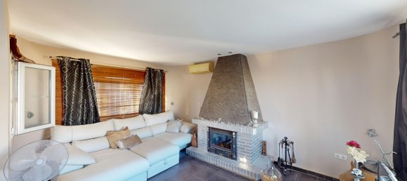 4 bedrooms House in Benajarafe, Spain No. 180945 9