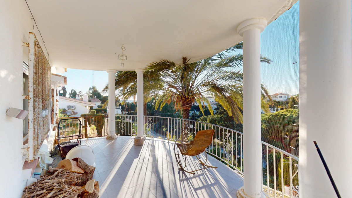 4 bedrooms House in Benajarafe, Spain No. 180945