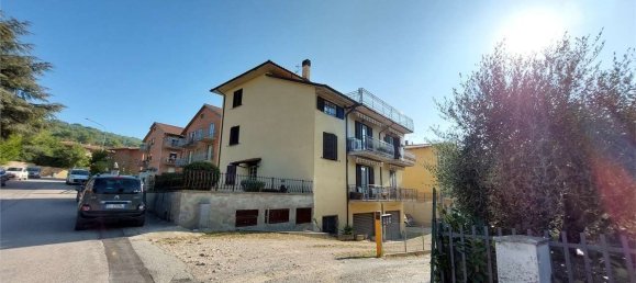 3 rooms Apartment in Passignano sul Trasimeno, Italy No. 133871 18