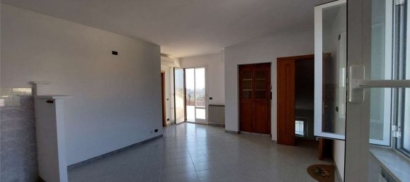 3 rooms Apartment in Passignano sul Trasimeno, Italy No. 133871 5