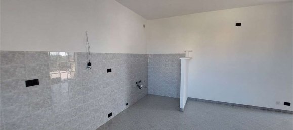 3 rooms Apartment in Passignano sul Trasimeno, Italy No. 133871 7