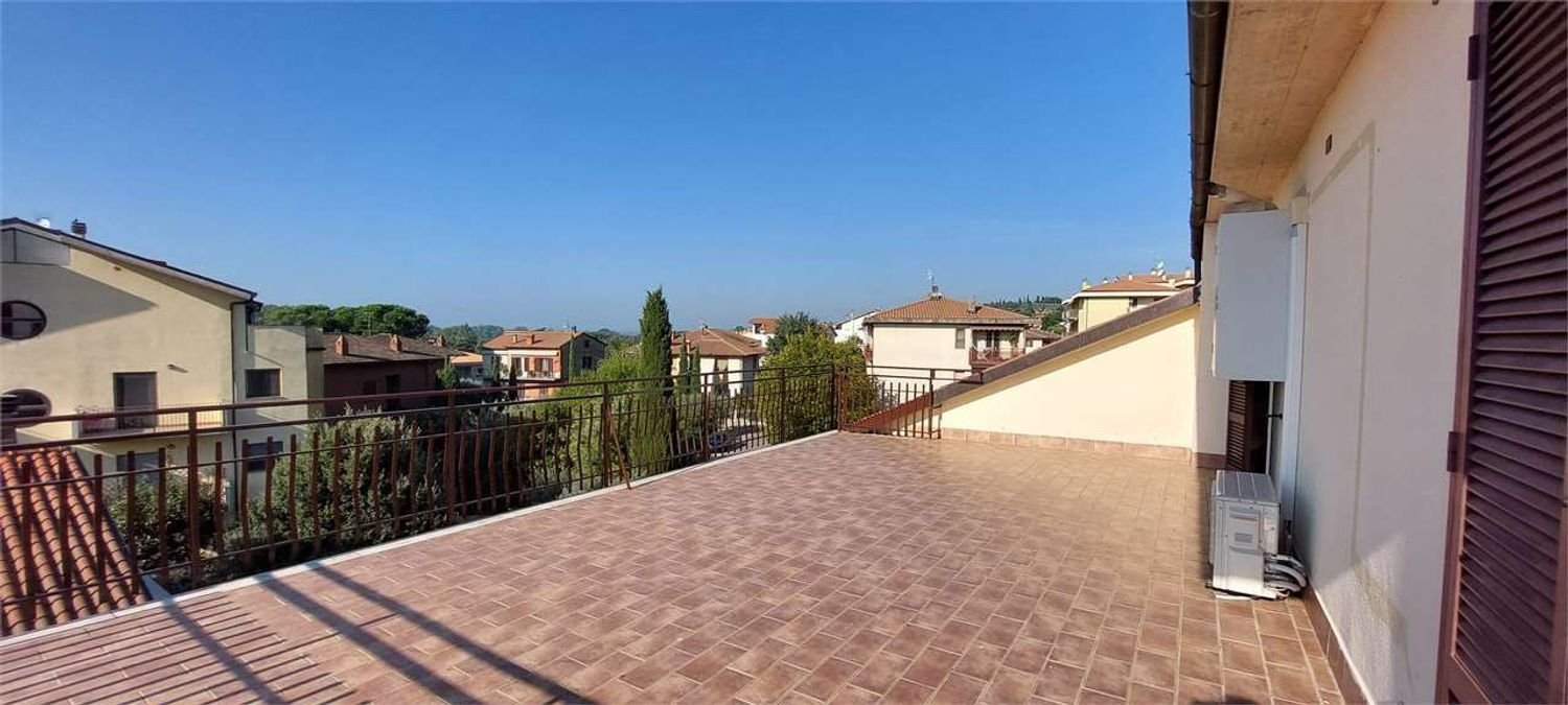 3 rooms Apartment in Passignano sul Trasimeno, Italy No. 133871