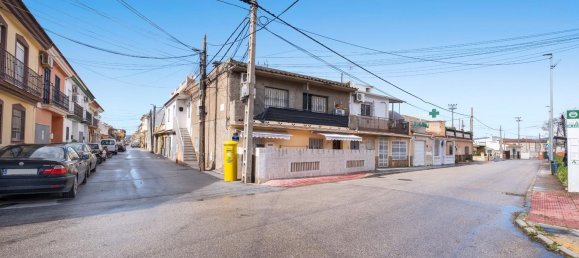 3 bedrooms House in Churriana, Spain No. 19254 7