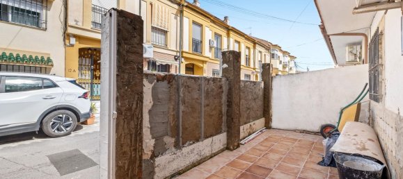 3 bedrooms House in Churriana, Spain No. 19254 5