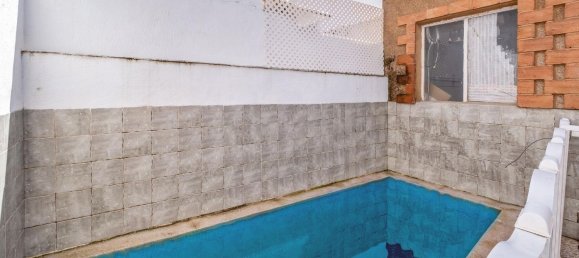 3 bedrooms House in Churriana, Spain No. 19254 4