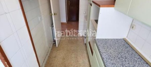 4 bedrooms Apartment in Coslada, Spain No. 154308 7