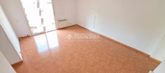 4 bedrooms Apartment in Coslada, Spain No. 154308 3