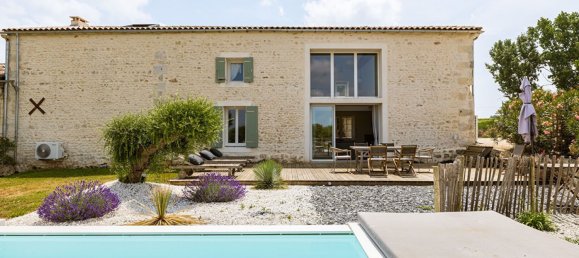 8 Schlafzimmer Haus in Charente-Maritime, France, Nr. 301018 20