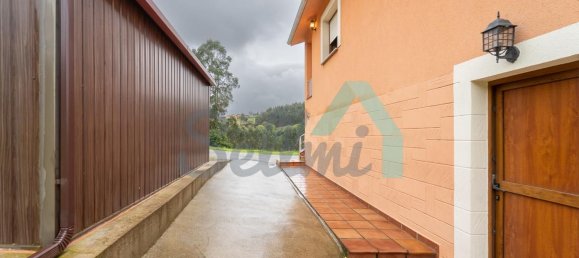 4 Schlafzimmer Haus in Soto del Barco, Spain, Nr. 79739 10