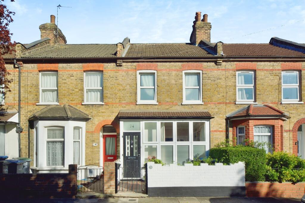 3 bedrooms House in London, United Kingdom No. 11478