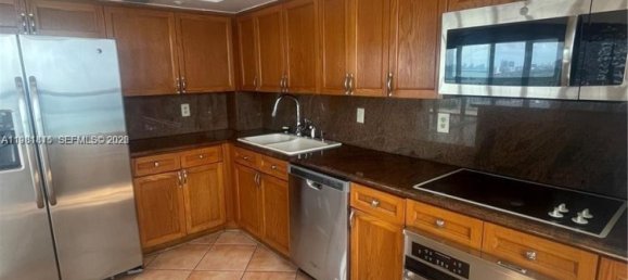 2 Schlafzimmer Gewerbliche Immobilien in Miami, USA, Nr. 615298 10