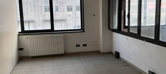 1000m² Warehouse in Melegnano, Italy No. 333271 11