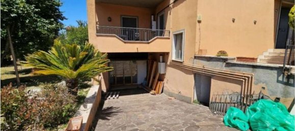 6 rooms Apartment in Rome, Italy No. 222798 10