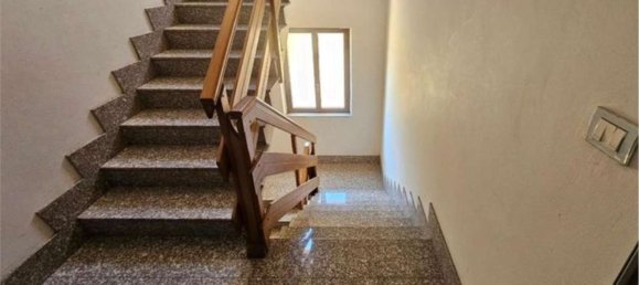 6 rooms Apartment in Rome, Italy No. 222798 3