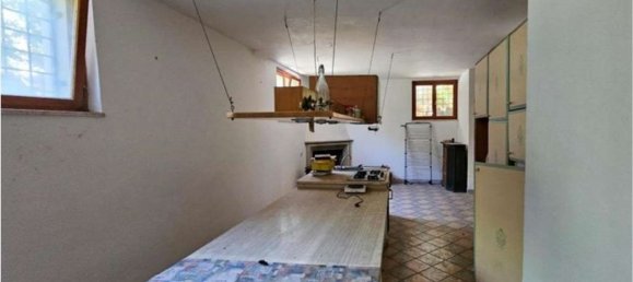 6 rooms Apartment in Rome, Italy No. 222798 16